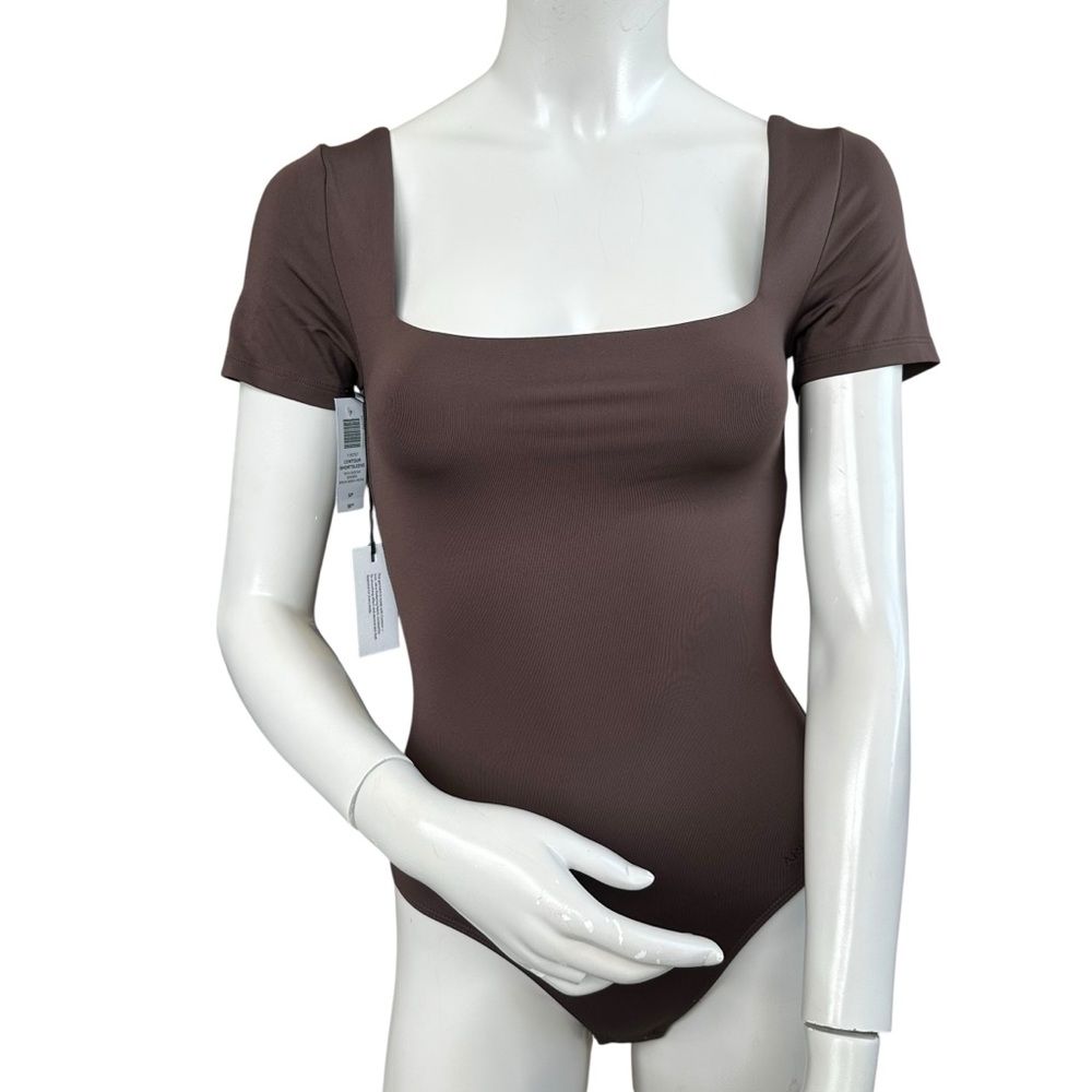 NEW Aritzia Contour Squareneck Shortsleeve Bodysuit Rich Mocha Brown Size Small